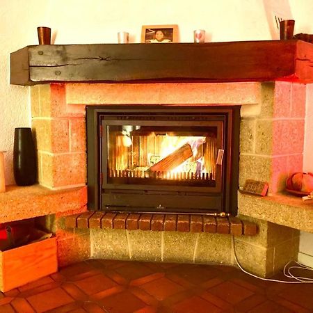 Cheerful Villa With Fireplace, Bath-Tub And Garden Noville Экстерьер фото