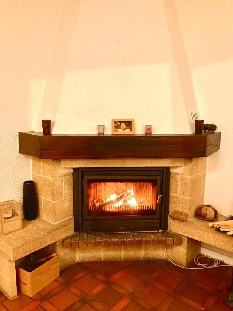 Cheerful Villa With Fireplace, Bath-Tub And Garden Noville Экстерьер фото