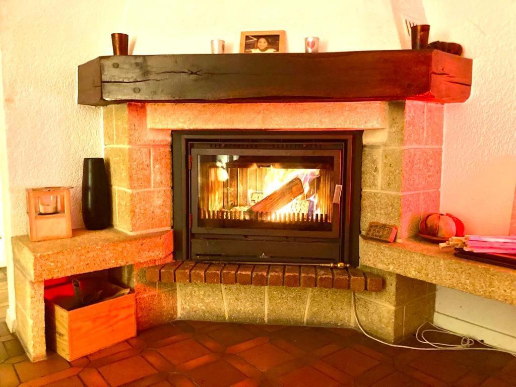 Cheerful Villa With Fireplace, Bath-Tub And Garden Noville Экстерьер фото