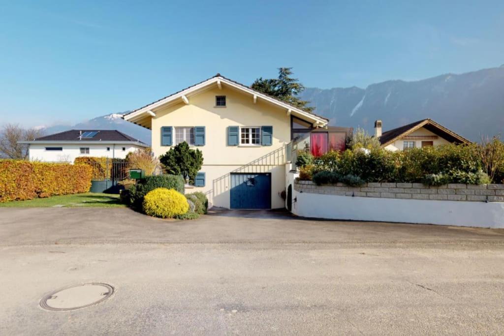 Cheerful Villa With Fireplace, Bath-Tub And Garden Noville Экстерьер фото